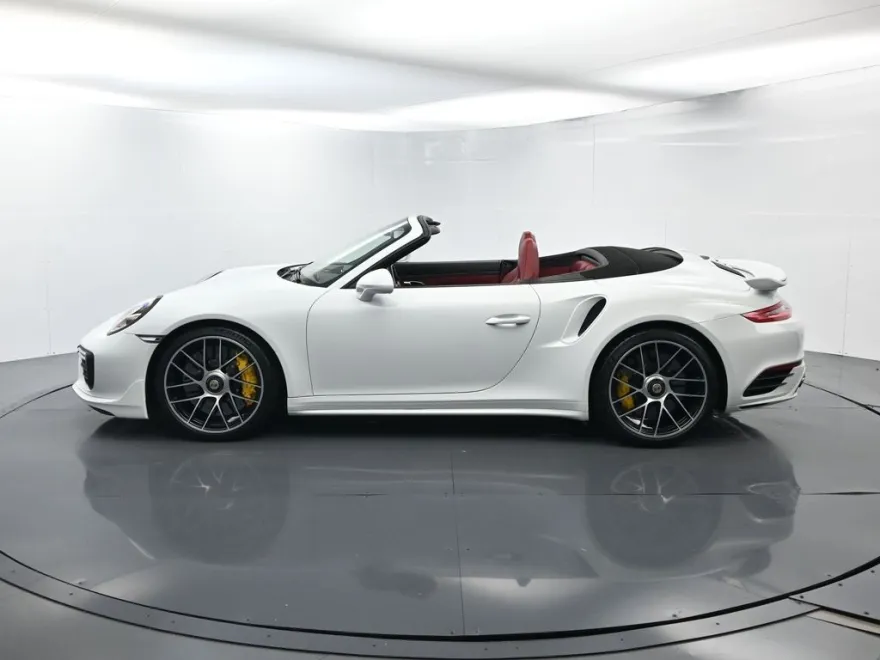 2019 Porsche 911 Turbo S photo 1