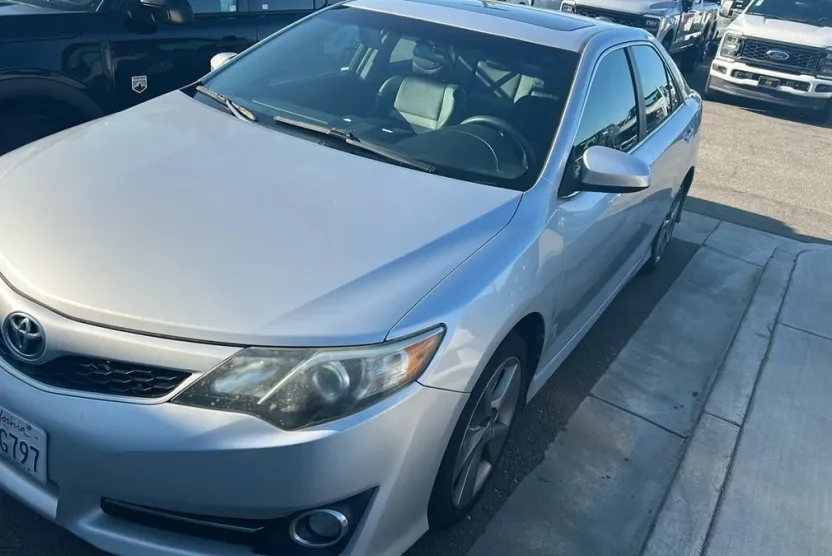 2014 Toyota Camry L photo 1