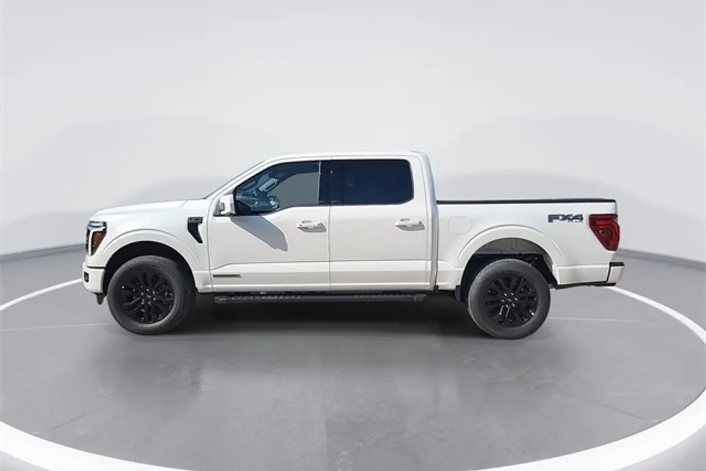 2025 Ford F-150 Lariat photo 1