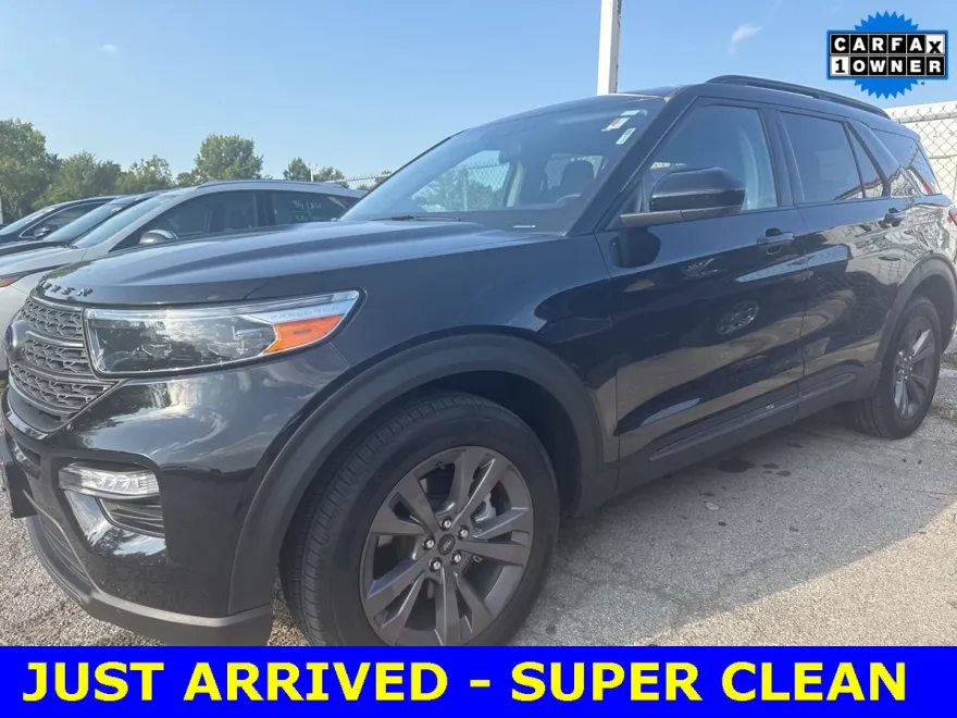 2022 Ford Explorer XLT photo 1