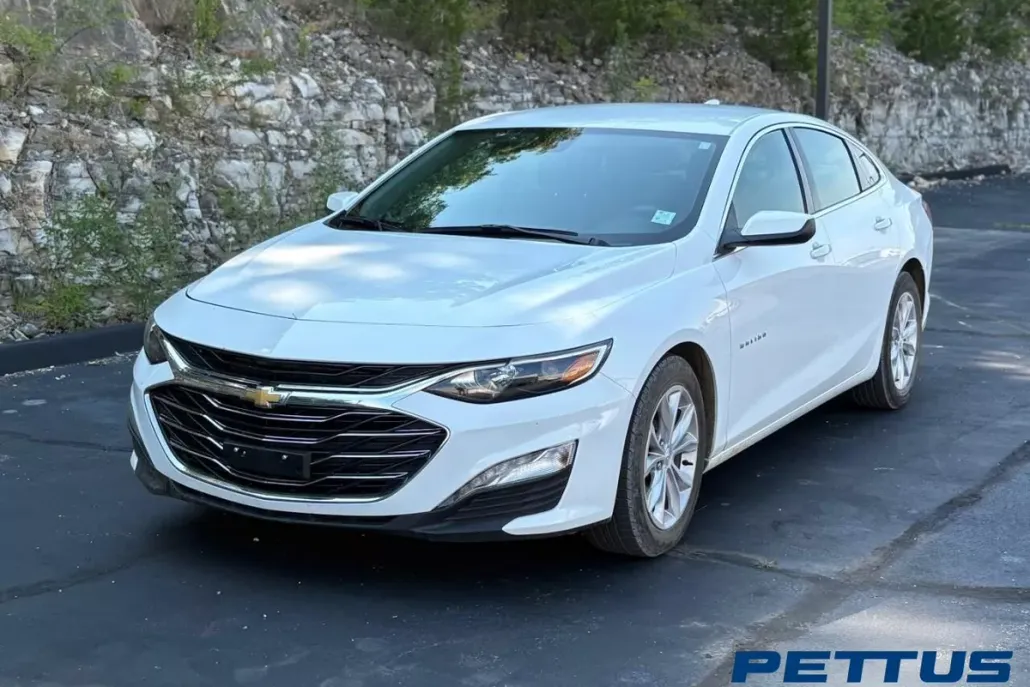 2024 Chevrolet Malibu 1LT photo 1