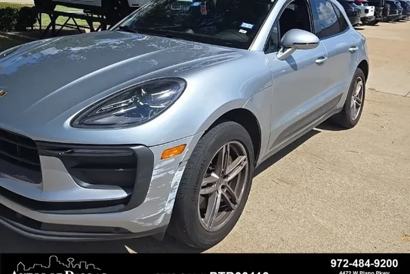 2022 Porsche Macan Base photo 1