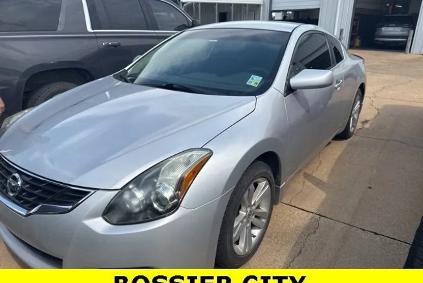 2013 Nissan Altima 2.5 S photo 1