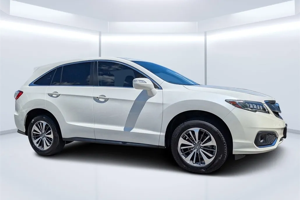 2017 Acura RDX Advance photo 1