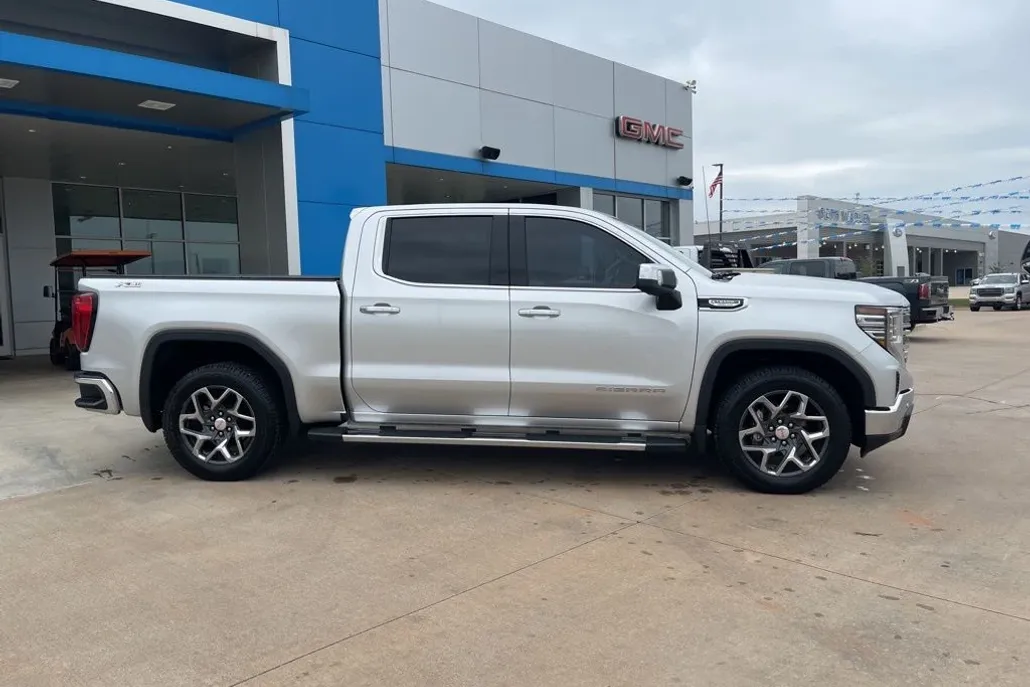 2022 Gmc Sierra 1500 SLT photo 1