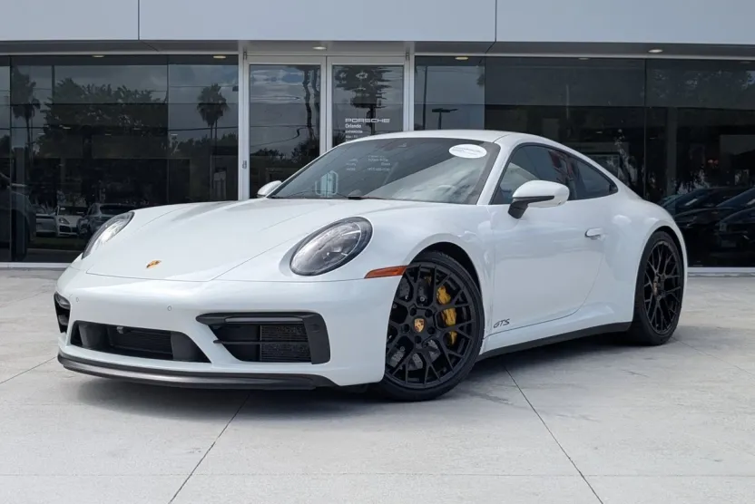 2024 Porsche 911 GTS photo 1
