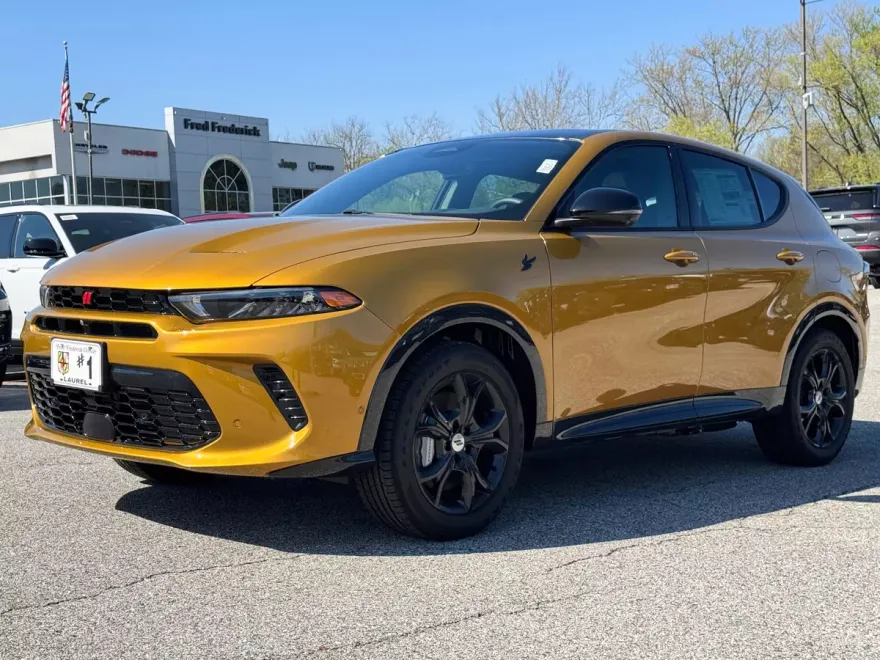2024 Dodge Hornet R/T Plus photo 1