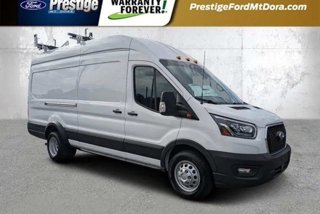 2023 Ford Transit photo 1