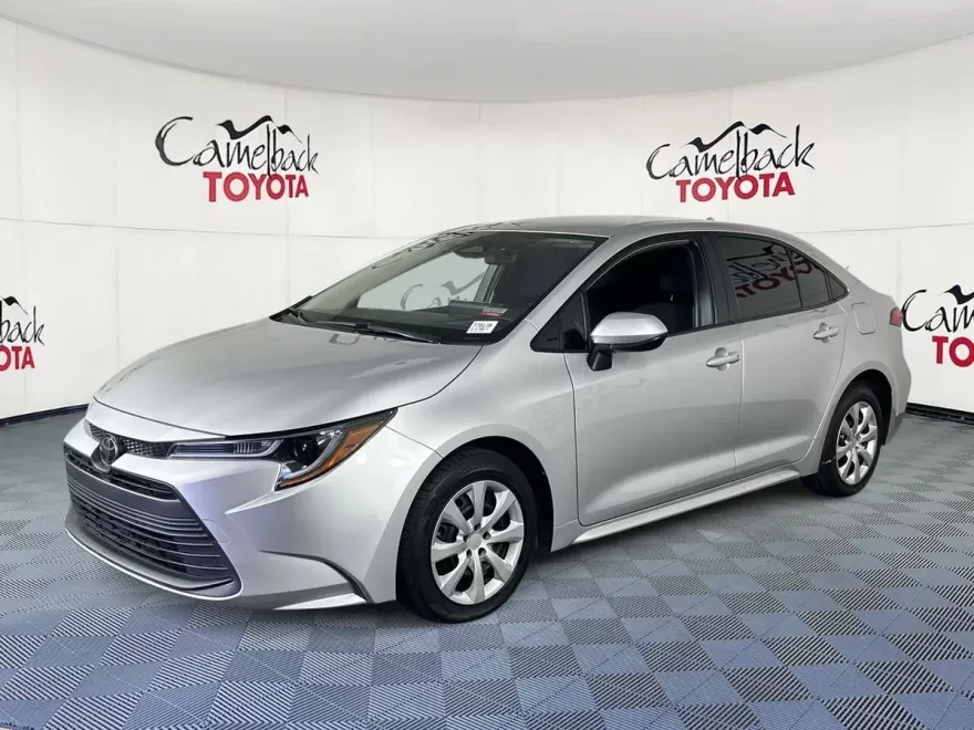 2023 Toyota Corolla SE XLE photo 1