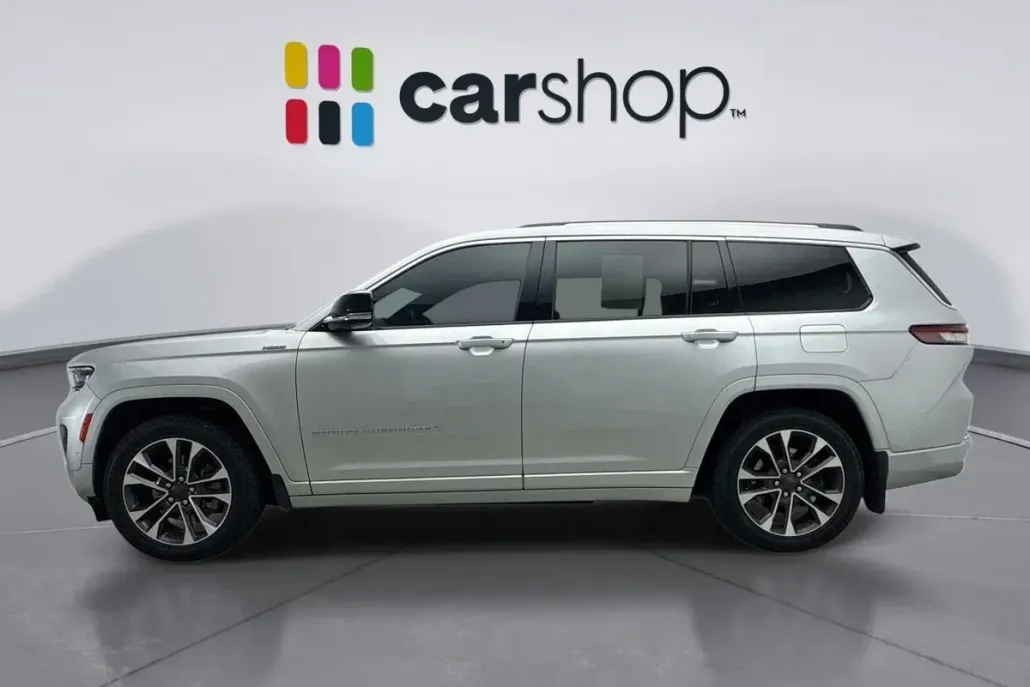 2022 Jeep Grand Cherokee Overland photo 1
