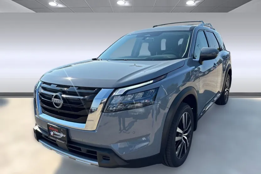 2025 Nissan Pathfinder Platinum photo 1