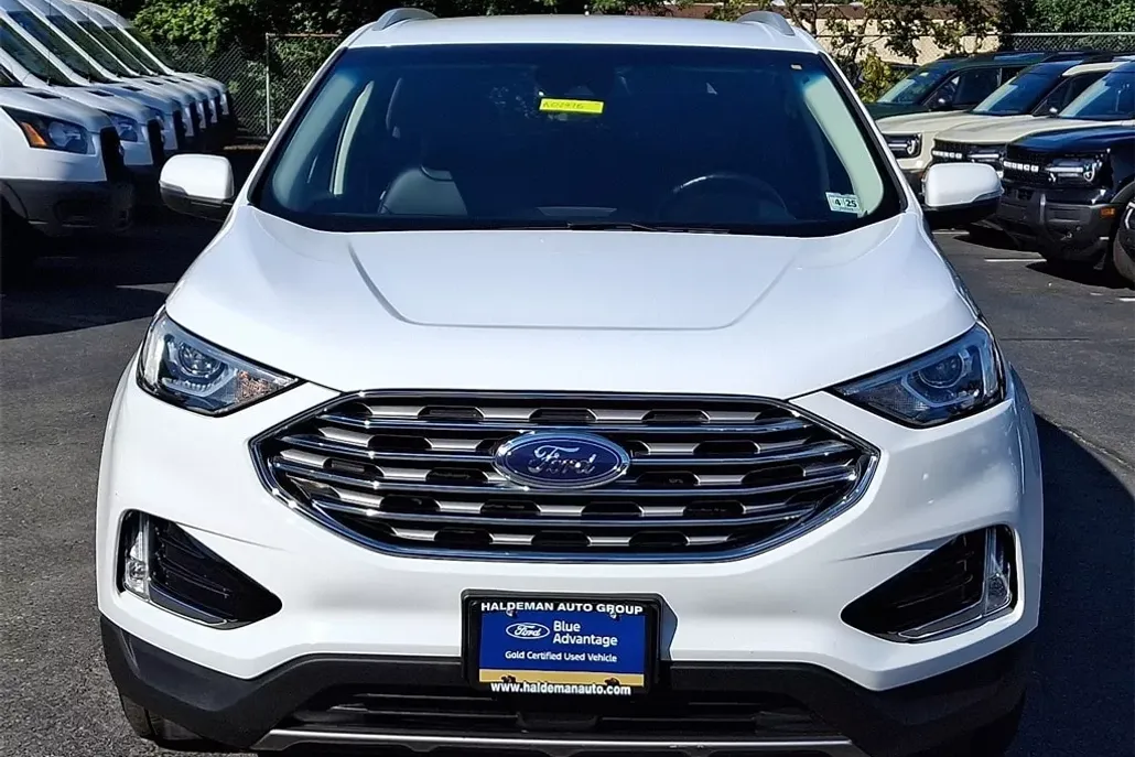2020 Ford Edge SEL photo 1