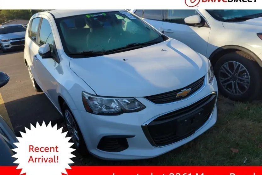 2020 Chevrolet Sonic LT photo 1