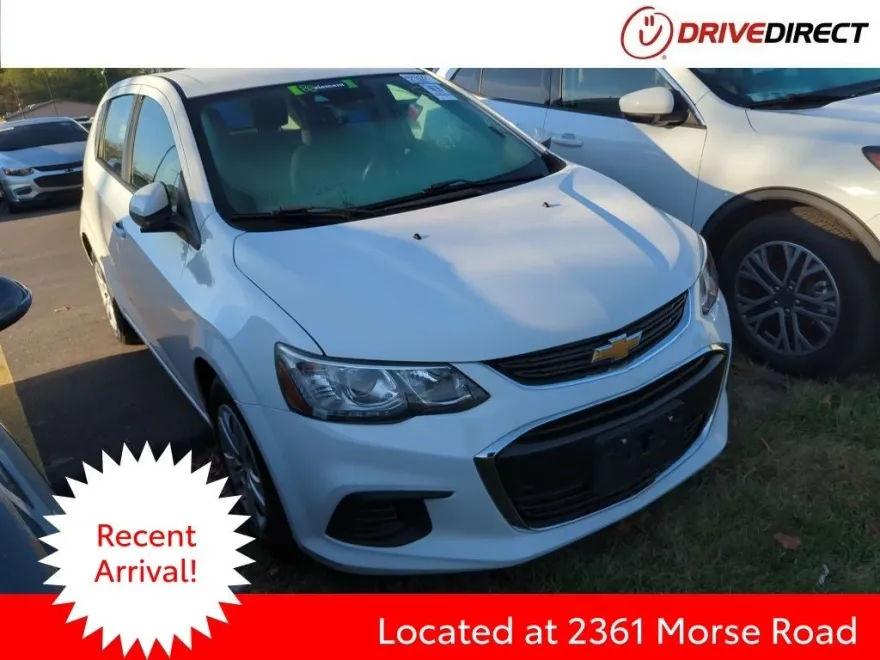 2020 Chevrolet Sonic LT photo 1