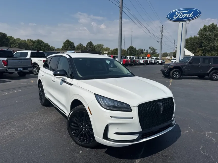 2025 Lincoln Corsair Premiere photo 1