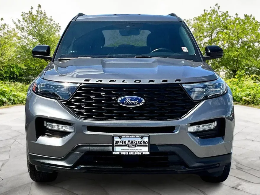 2022 Ford Explorer ST-Line photo 1