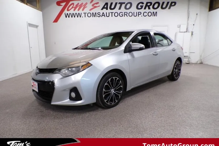 2014 Toyota Corolla S photo 1
