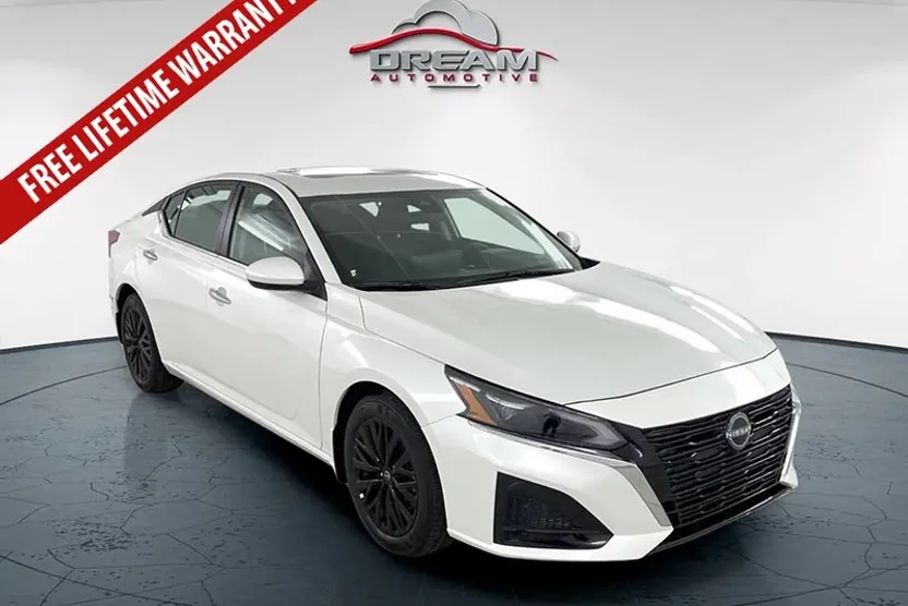2025 Nissan Altima SV photo 1