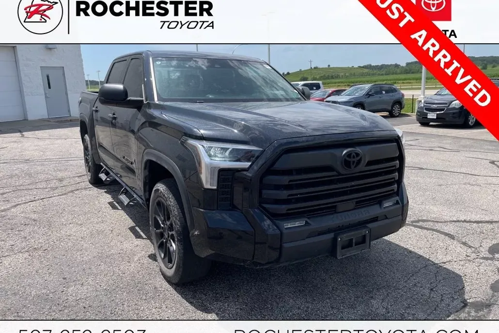 2023 Toyota Tundra SR5 photo 1