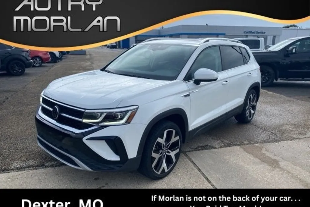 2022 Volkswagen Taos SEL photo 1