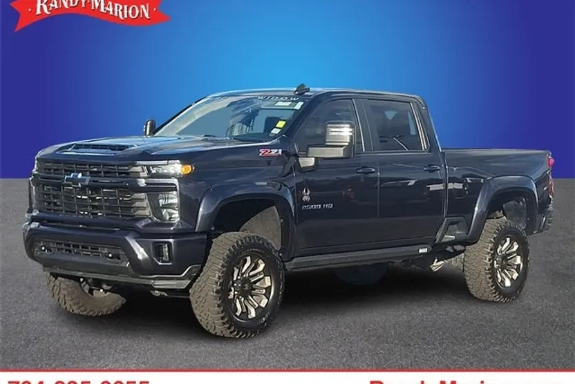 2024 Chevrolet Silverado 2500HD LT photo 1