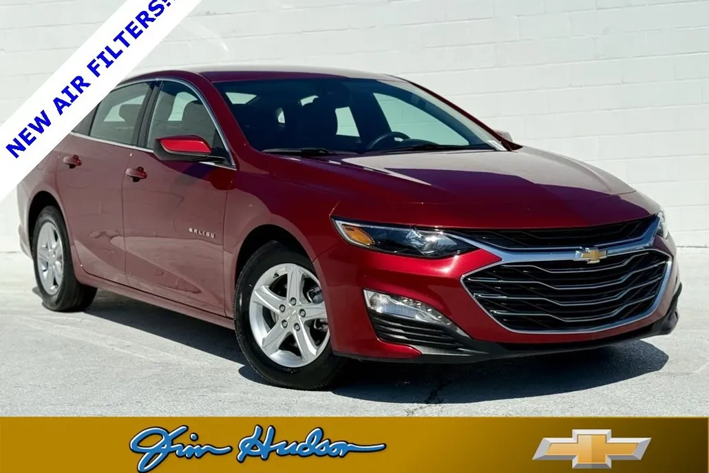 2024 Chevrolet Malibu 1LT photo 1