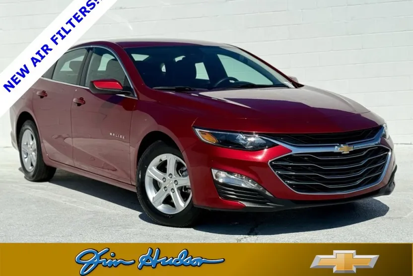 2024 Chevrolet Malibu 1LT photo 1