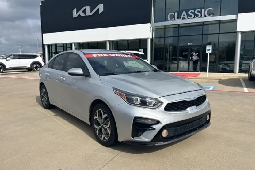2020 Kia Forte LXS photo 1