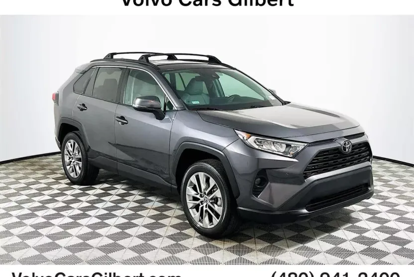 2021 Toyota RAV4 XLE Premium photo 1