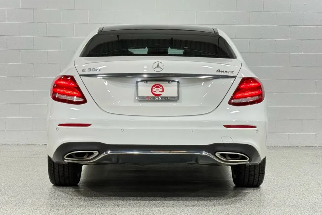 2019 Mercedes Benz E 300 4MATIC Sedan photo 1