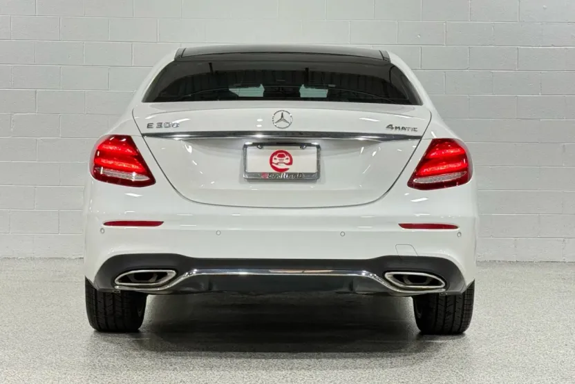 2019 Mercedes Benz E 300 4MATIC Sedan photo 1