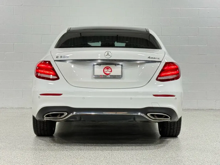 2019 Mercedes Benz E 300 4MATIC Sedan photo 1