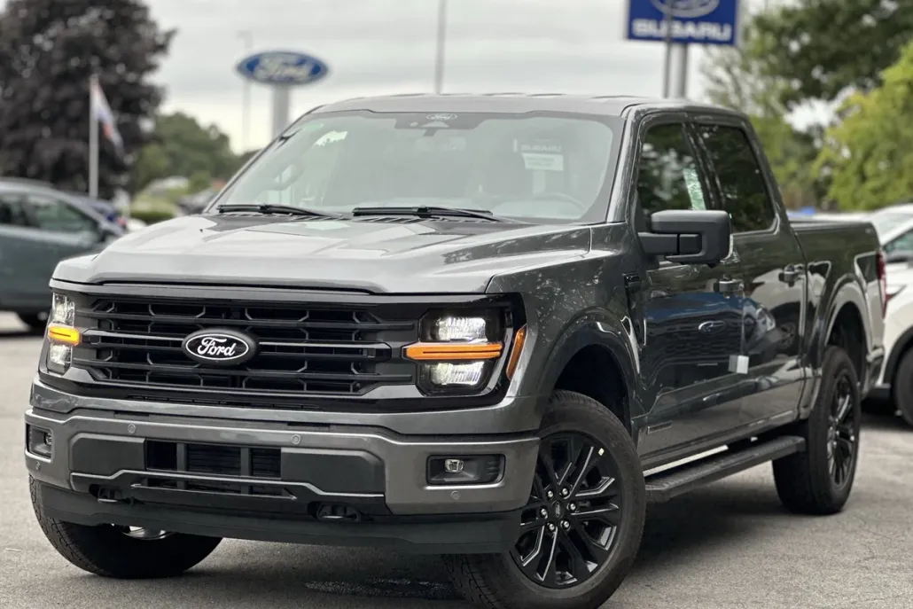 2025 Ford F-150 XLT photo 1