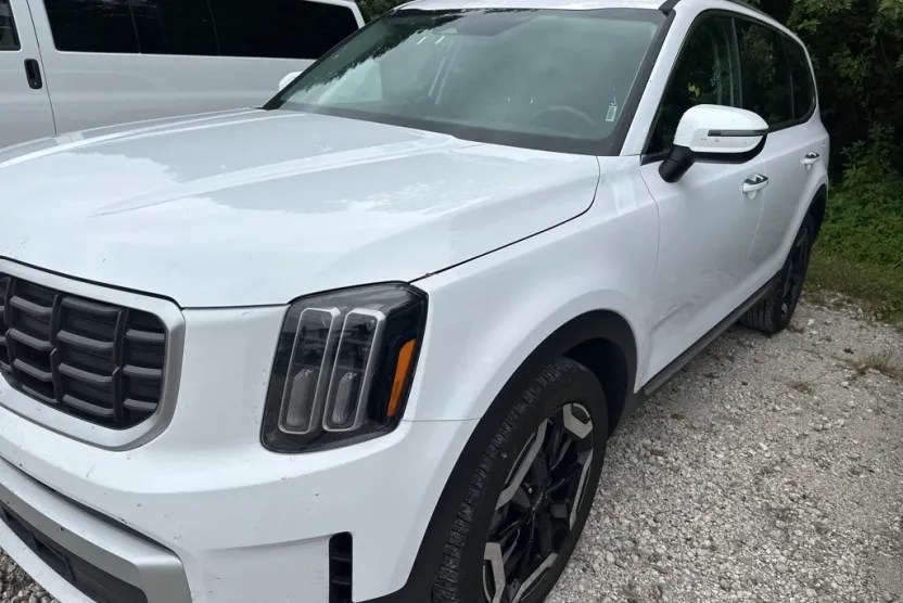 2025 Kia Telluride S photo 1