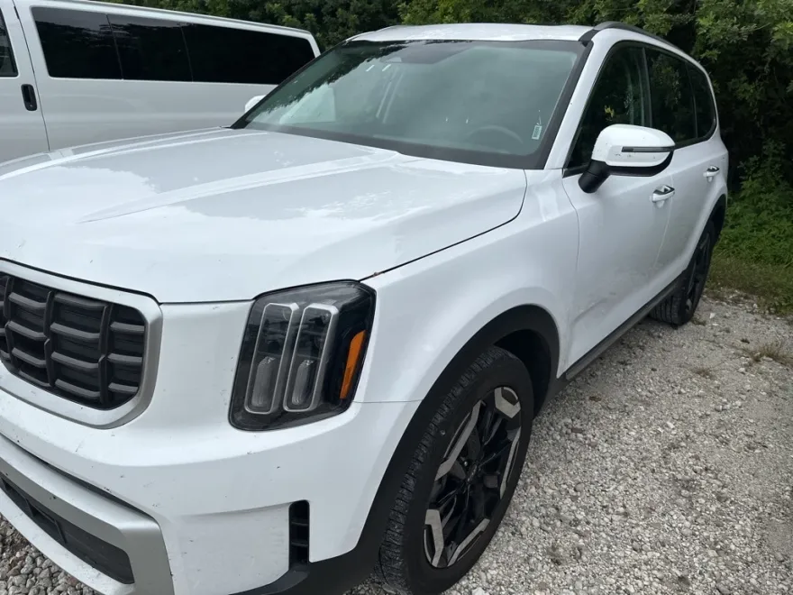 2025 Kia Telluride S photo 1