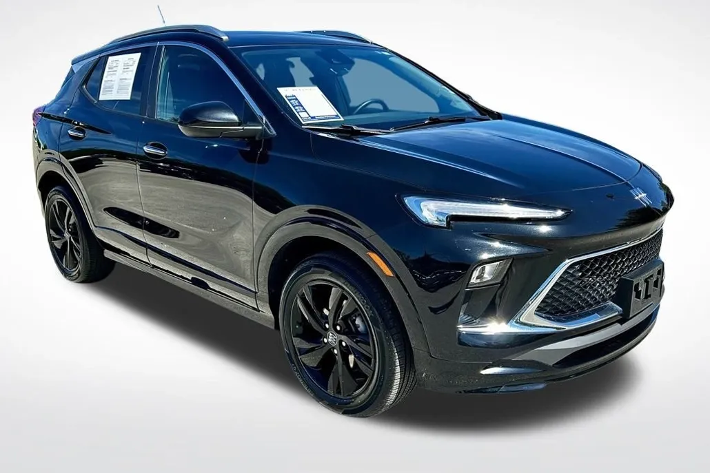 2024 Buick Encore GX Sport Touring photo 1