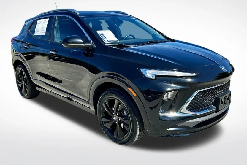 2024 Buick Encore GX Sport Touring photo 1