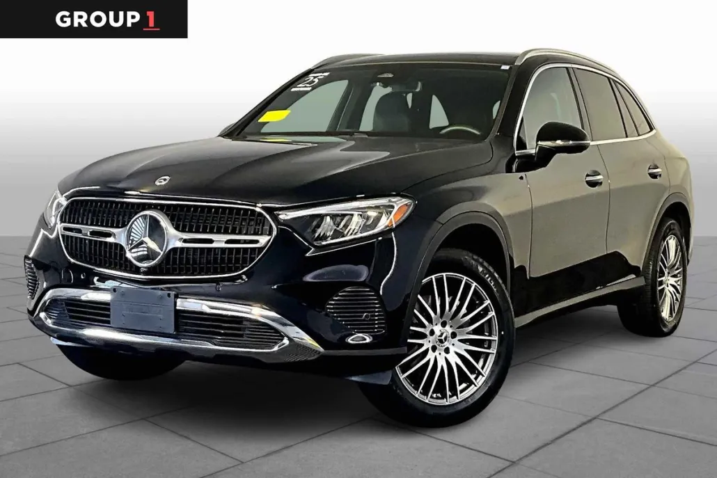 2025 Mercedes Benz GLC 300 4MATIC photo 1