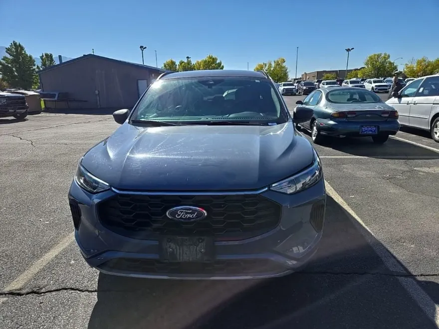 2024 Ford Escape ST-Line photo 1