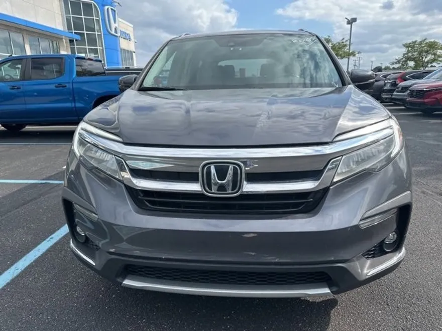 2022 Honda Pilot Touring photo 1