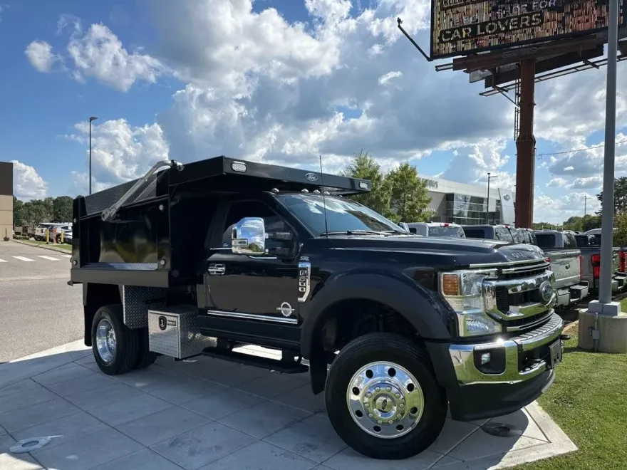2022 Ford F-600 photo 1