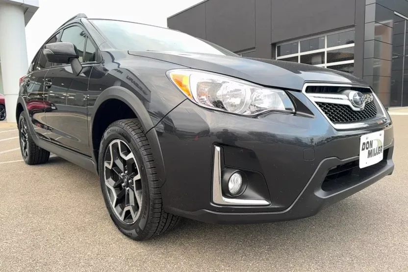 2016 Subaru Crosstrek Limited photo 1
