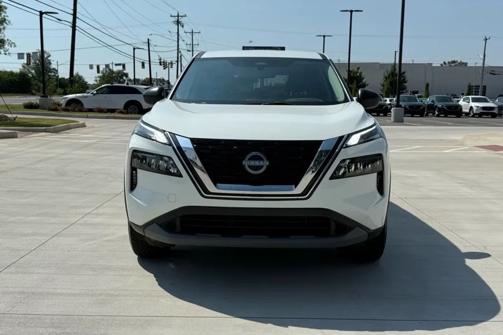 2023 Nissan Rogue S photo 1