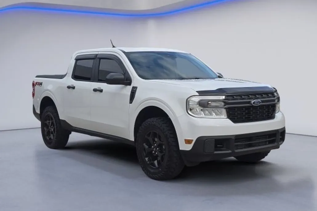 2024 Ford Maverick XLT photo 1