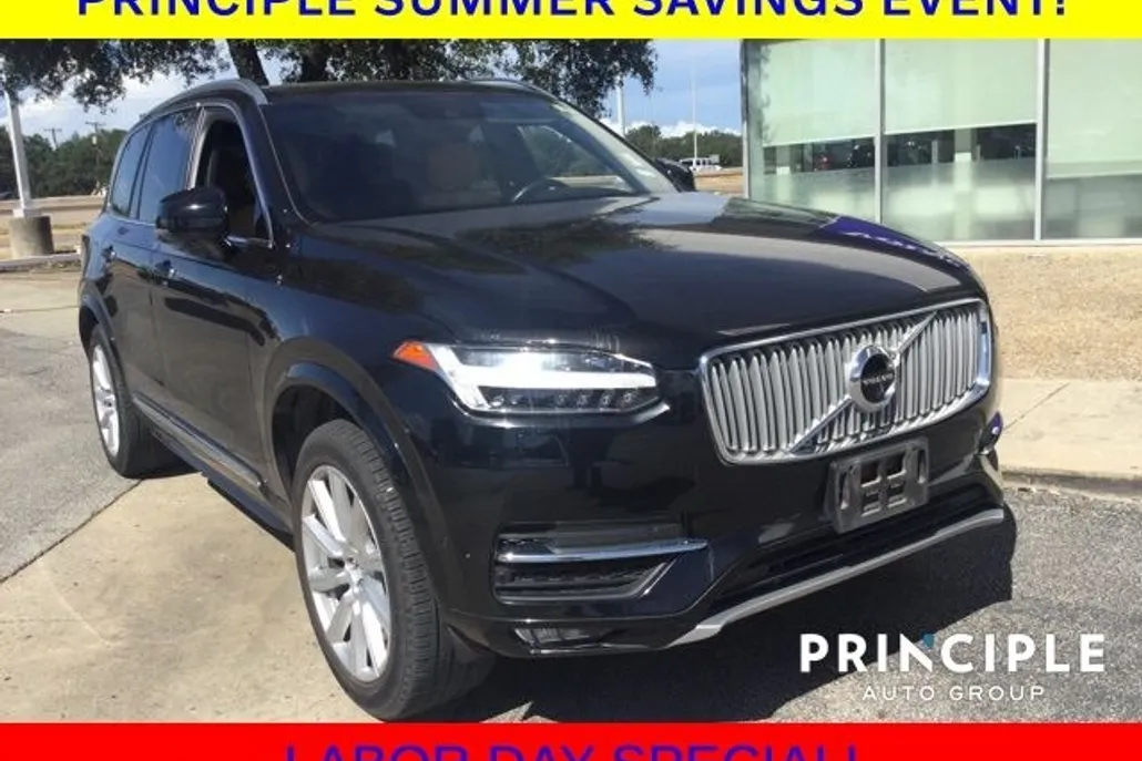 2017 Volvo XC90 T6 Inscription photo 1