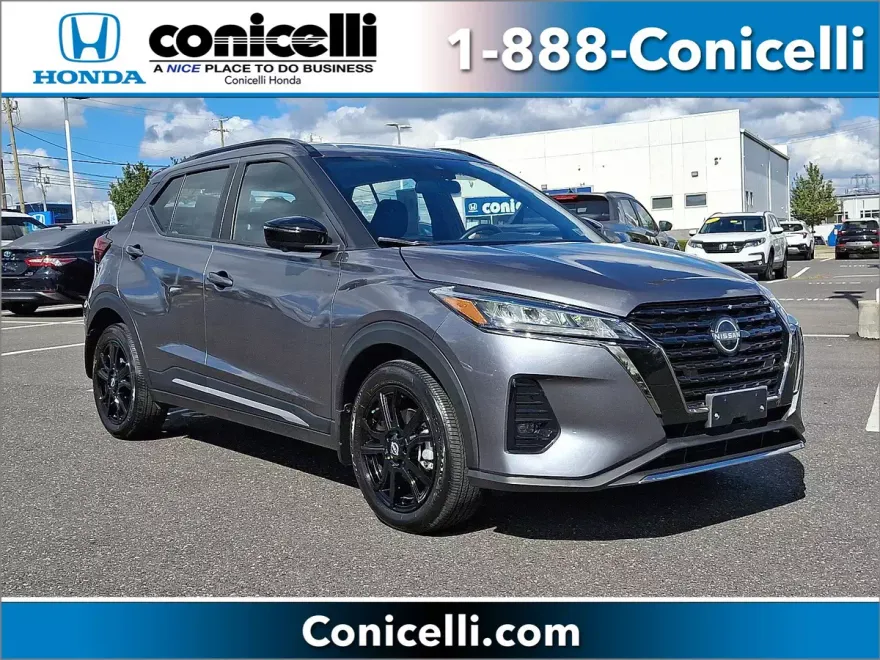 2024 Nissan Kicks SR photo 1
