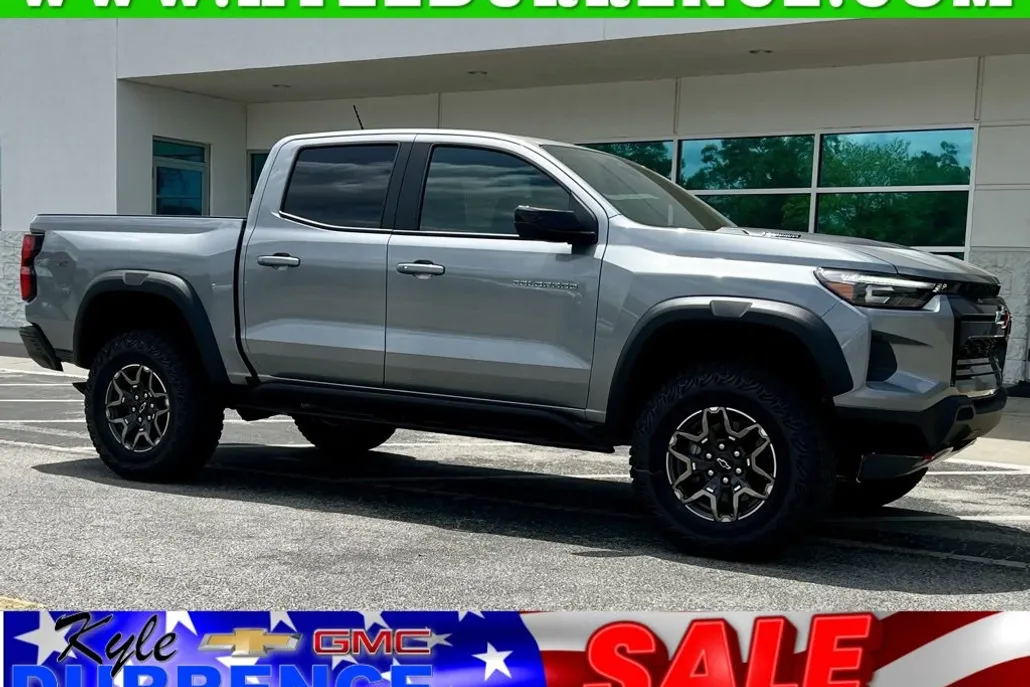 2025 Chevrolet Colorado ZR2 photo 1