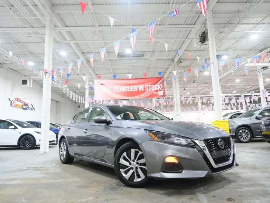 2022 Nissan Altima 2.5 S photo 1