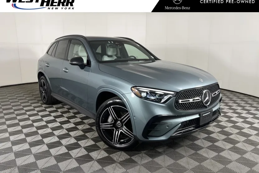 2025 Mercedes Benz GLC 300 4MATIC photo 1