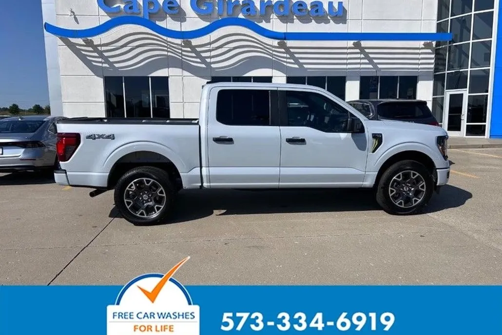 2025 Ford F-150 STX photo 1